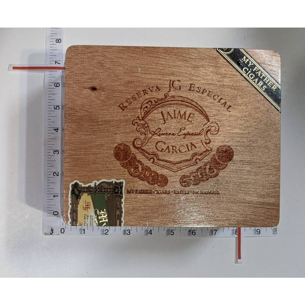Empty Cigar box for Crafts Storage Purse Making Guitars Juggling Trinkets Herb
